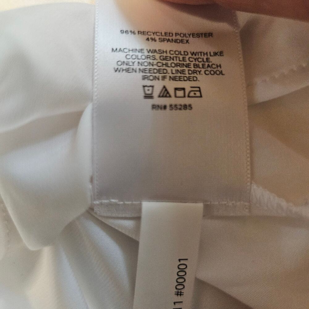 Express Basic White Minimalist Top Pleated Shoulder Short Sleeve Women's M 3582 - Picture 4 of 7